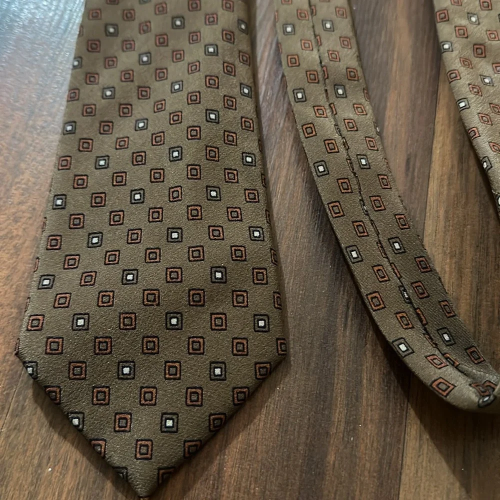VTG Britches of Georgetown Brown Red Gray Neck Tie Square Design